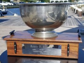Lostrom Humidor Trophy
